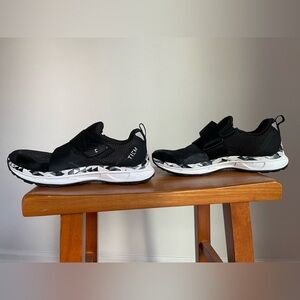 Tiem Black Geometric- Women's Cycling Shoe